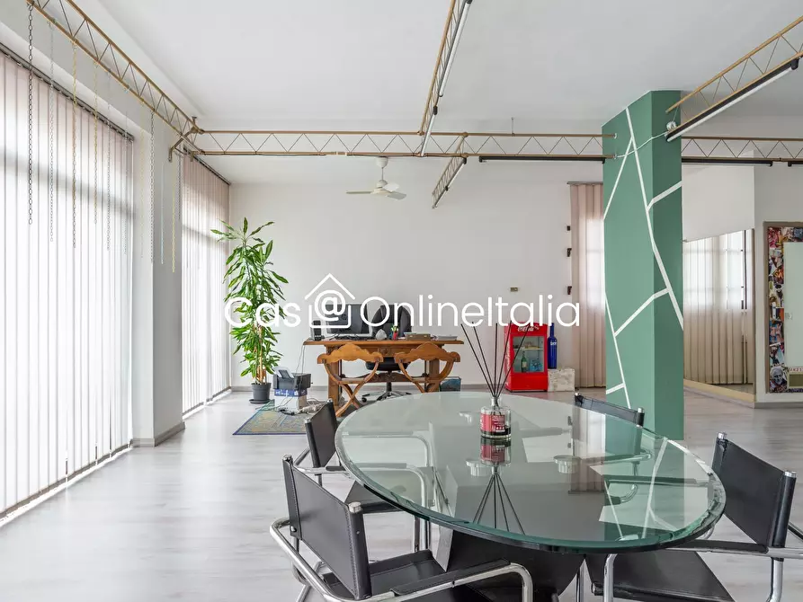 Immagine 3 di Negozio in affitto  in Via Giovanni Costantini 15 a Prato