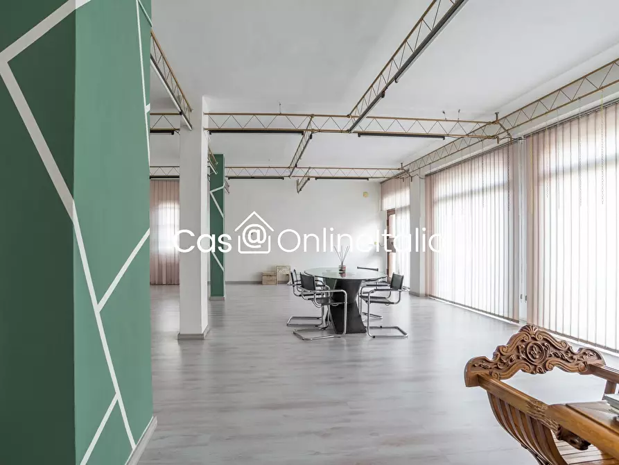 Immagine 13 di Negozio in affitto  in Via Giovanni Costantini 15 a Prato