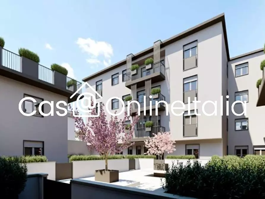 Immagine 13 di Locale commerciale in vendita  in Viale della Repubblica 171 a Prato