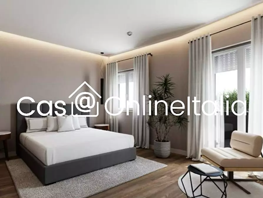 Immagine 9 di Locale commerciale in vendita  in Viale della Repubblica 171 a Prato