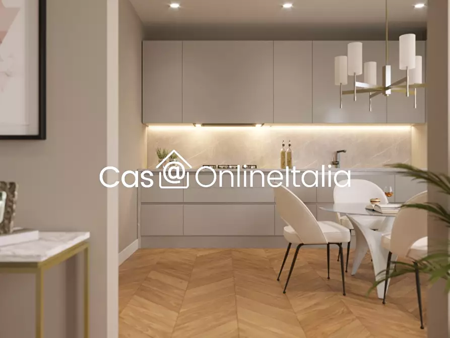 Immagine 2 di Locale commerciale in vendita  in Viale della Repubblica 171 a Prato