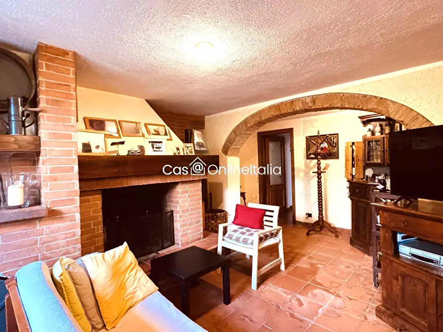 Immagine 14 di Casa indipendente in vendita  in Piazza Baroni 5 a Vaiano