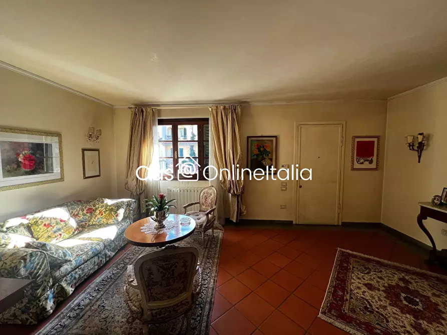 Immagine 3 di Villa in vendita  in Viale Fratelli Cervi 14 a Prato