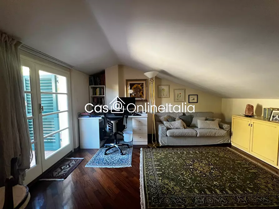 Immagine 11 di Villa in vendita  in Viale Fratelli Cervi 14 a Prato