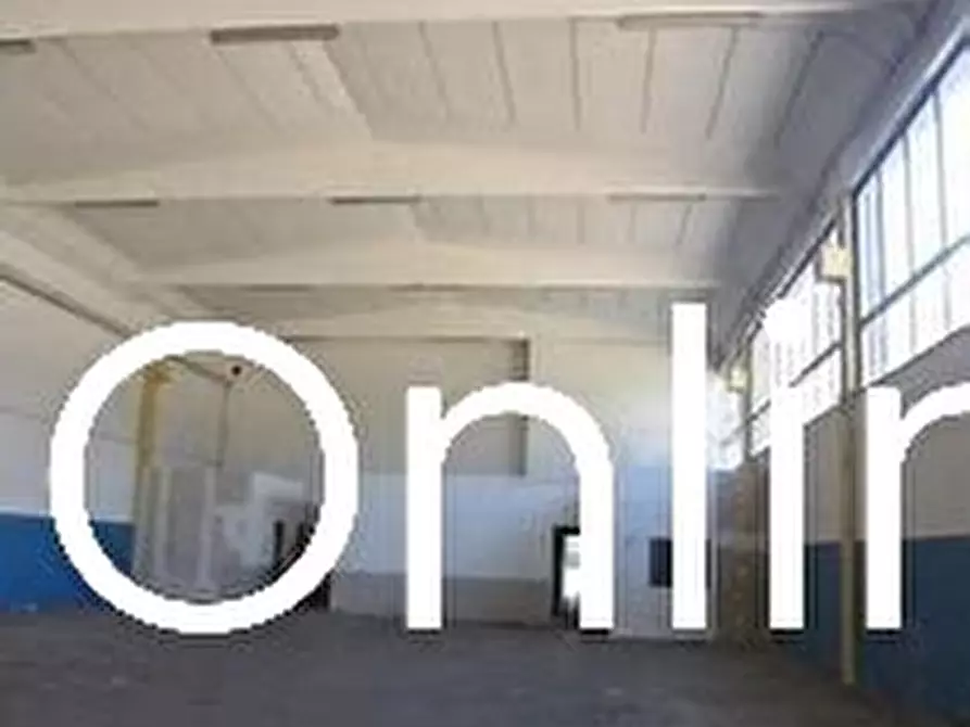 Immagine 12 di Negozio in vendita  in Via Giuseppe Valentini 10 a Prato