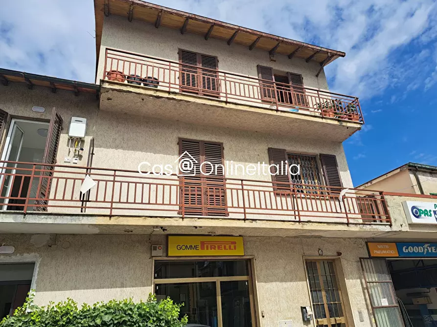 Immagine 2 di Casa indipendente in vendita  in Via F. Ferrucci 3 a Campi Bisenzio