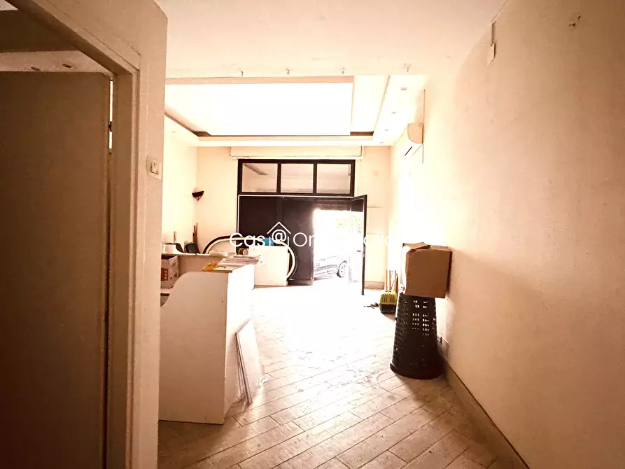 Immagine 2 di Negozio in affitto  in Via Roma 120 a Prato