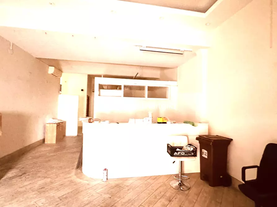 Immagine 8 di Negozio in affitto  in Via Roma 120 a Prato