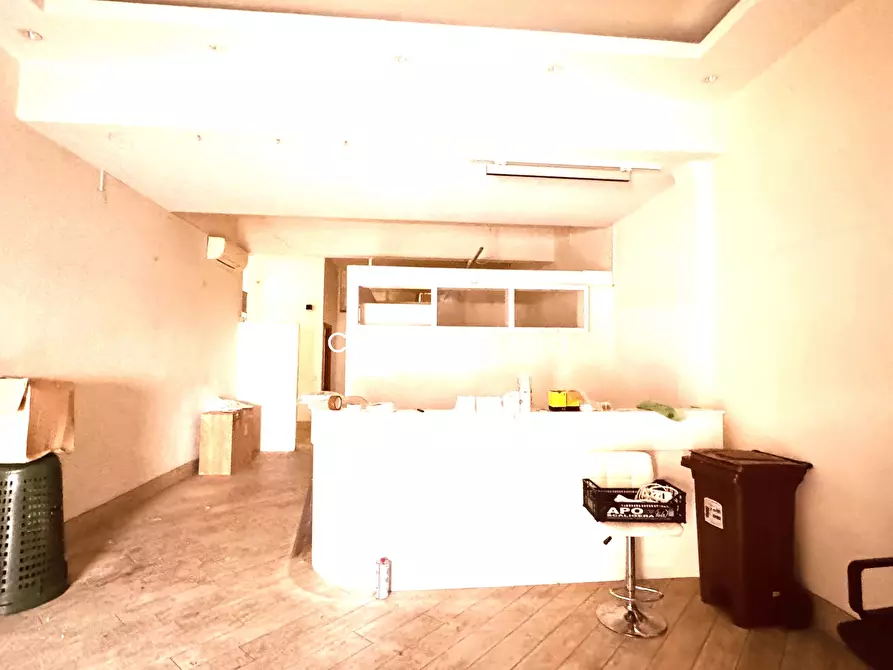 Immagine 9 di Negozio in affitto  in Via Roma 120 a Prato