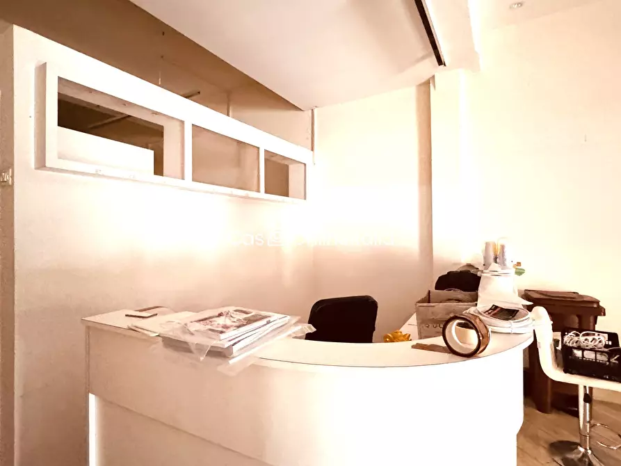 Immagine 11 di Negozio in affitto  in Via Roma 120 a Prato