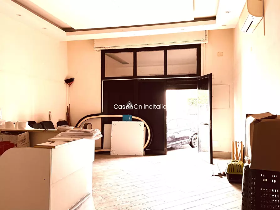 Immagine 17 di Negozio in affitto  in Via Roma 120 a Prato