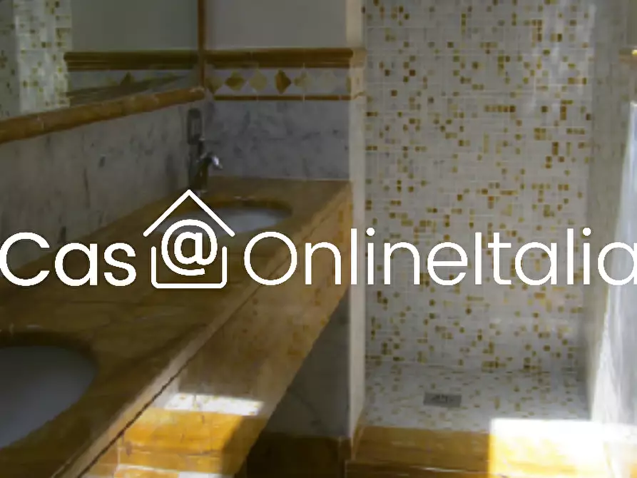 Immagine 2 di Appartamento in vendita  in Via Scutari 17 a Viareggio