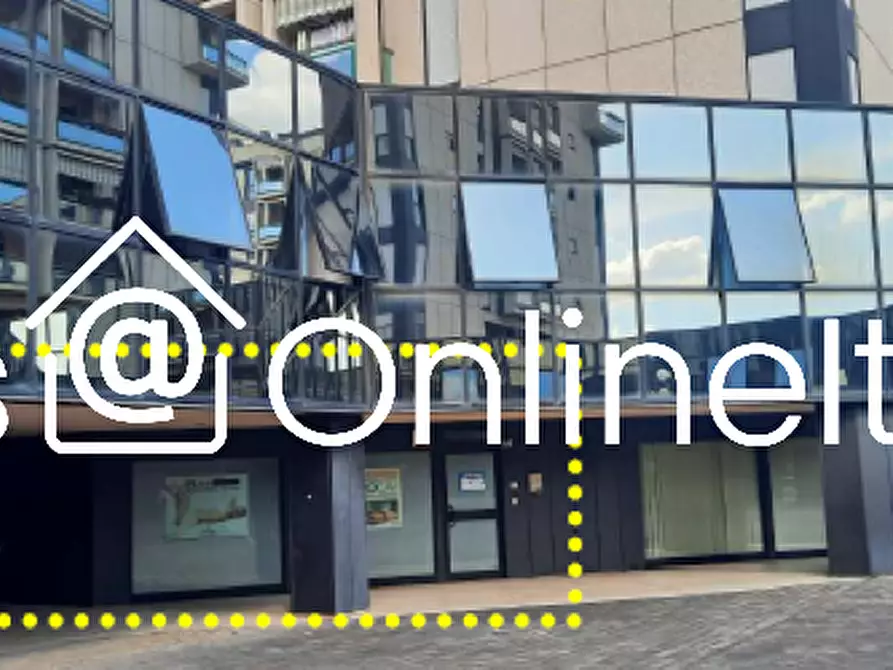 Immagine 1 di Negozio in vendita  in Via Martiri dei Lager 94 a Perugia