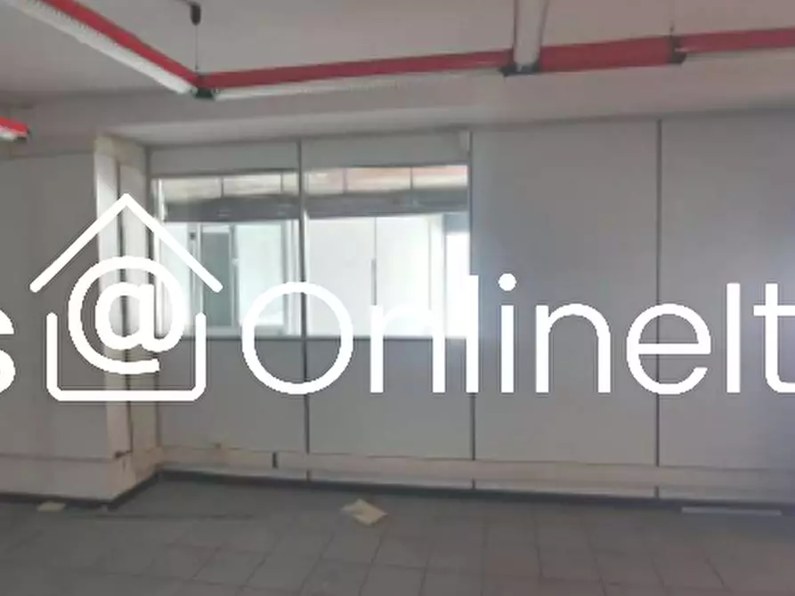 Immagine 6 di Negozio in vendita  in Via Martiri dei Lager 94 a Perugia