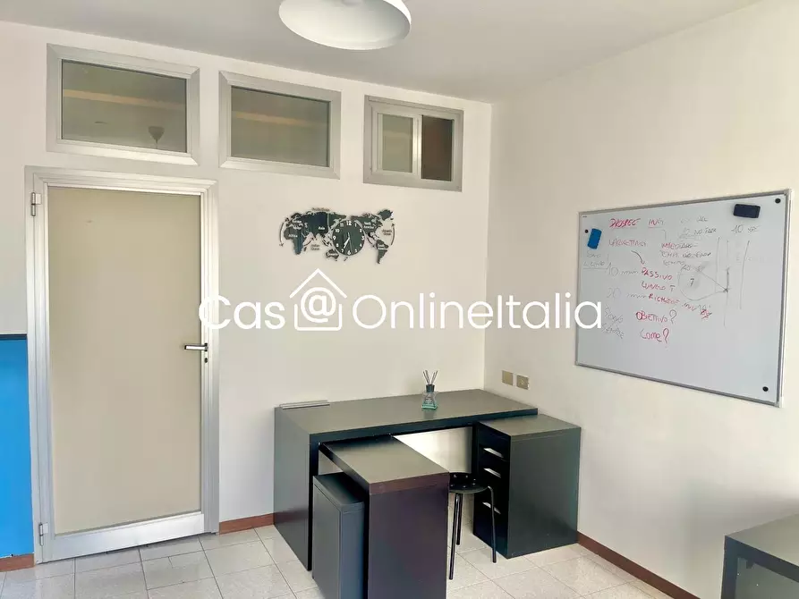 Immagine 4 di Ufficio in affitto  in Via Giuseppe Valentini 8 a Prato