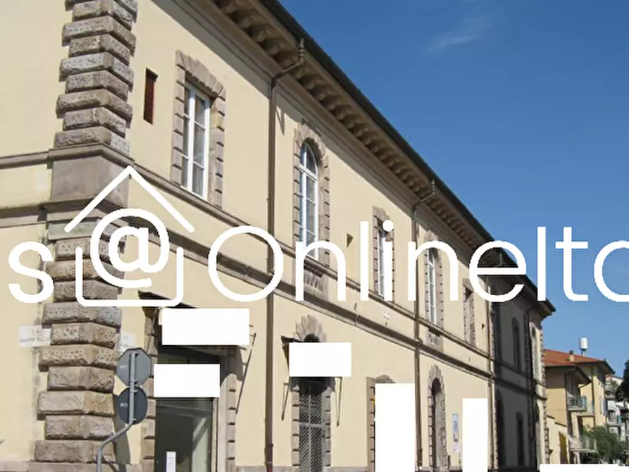 Immagine 4 di Appartamento in vendita  in Via Giuseppe Mazzini 26 a Viareggio