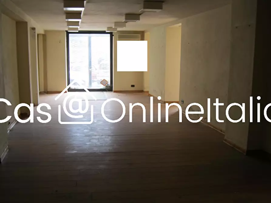 Immagine 5 di Appartamento in vendita  in Via Giuseppe Mazzini 26 a Viareggio