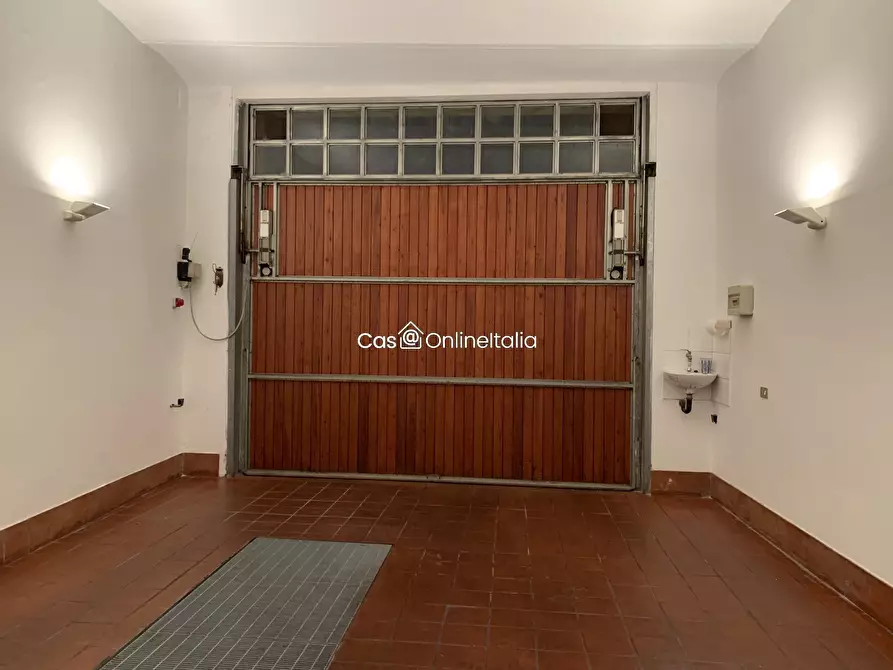 Immagine 24 di Palazzo in vendita  in Corso Bersaglieri 25 a Perugia