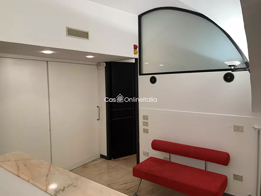 Immagine 11 di Palazzo in vendita  in Corso Bersaglieri 25 a Perugia