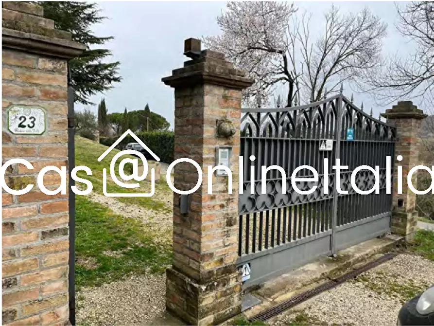 Immagine 2 di Villa in vendita  in SP319 27 a Magione