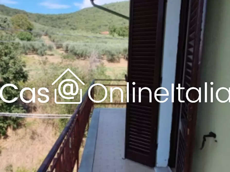 Immagine 2 di Appartamento in vendita  in Via del Lago 17 a Panicale