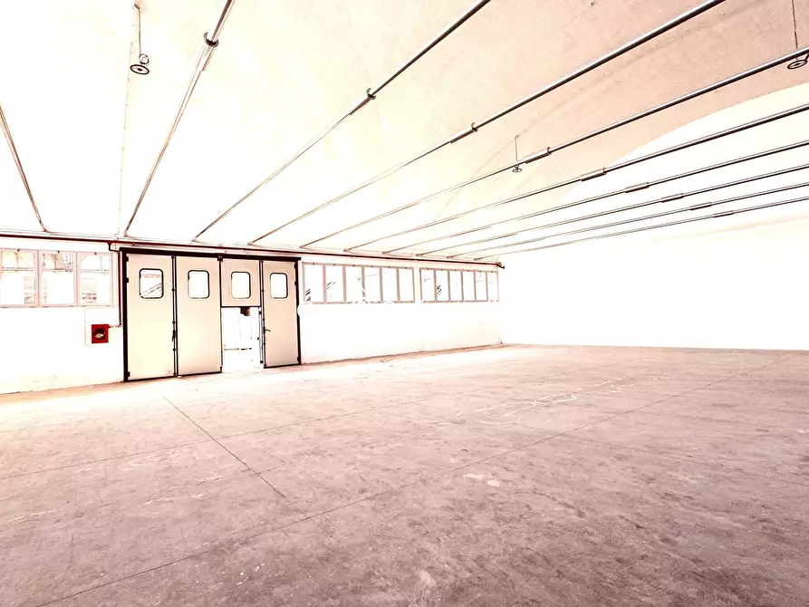 Immagine 9 di Capannone industriale in affitto  in Viale A. Labriola 56 a Montemurlo