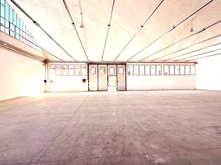 Immagine 12 di Capannone industriale in affitto  in Viale A. Labriola 56 a Montemurlo