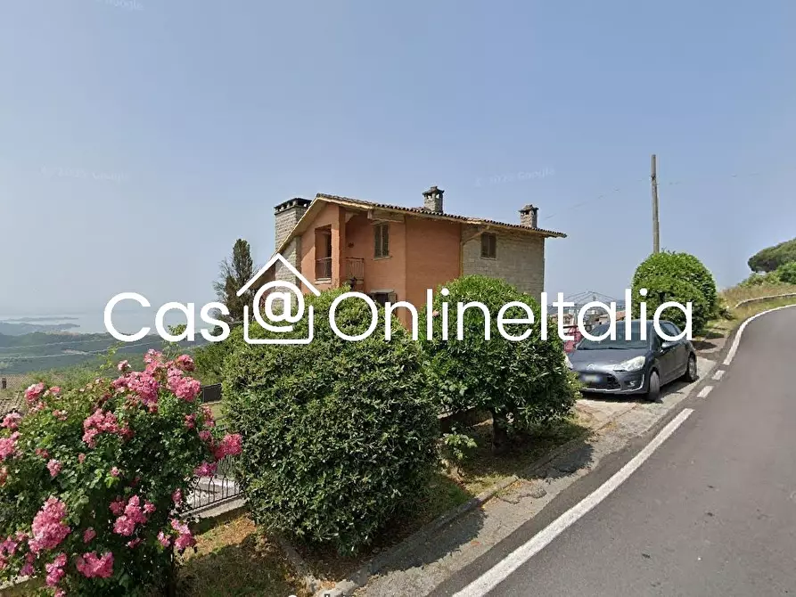 Immagine 7 di Villa in vendita  in Via IV Novembre 4 a Passignano Sul Trasimeno