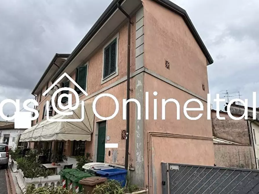 Immagine 3 di Appartamento in vendita  in Via Sarzanese 7965 a Massarosa