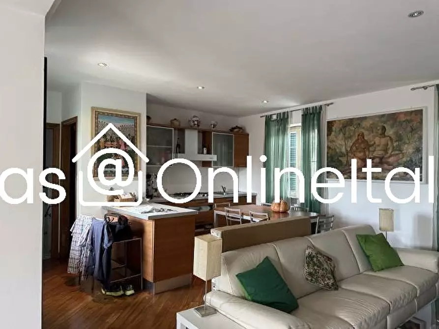 Immagine 5 di Appartamento in vendita  in Via Sarzanese 7965 a Massarosa