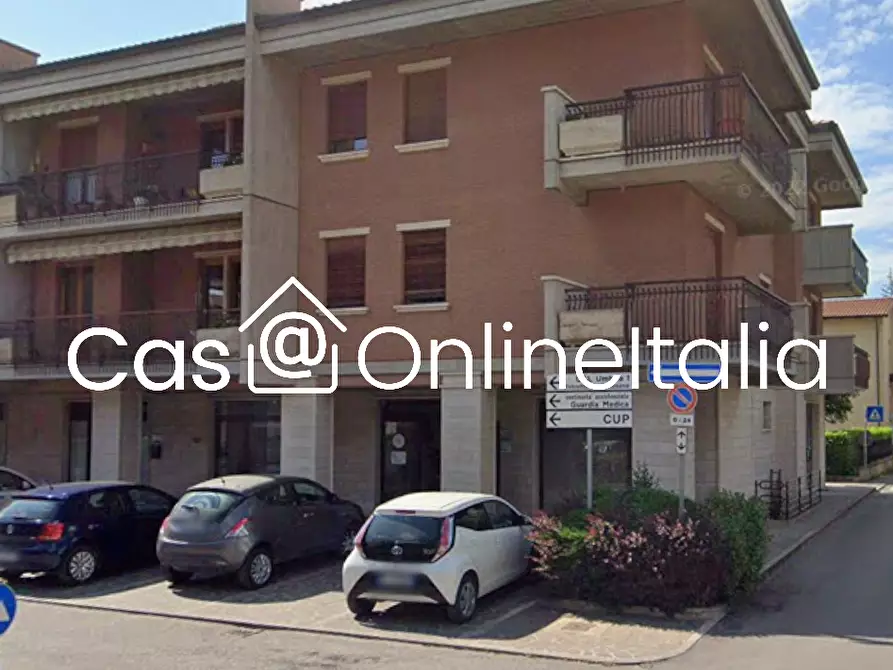 Immagine 4 di Negozio in vendita  in Viale Patrono d'Italia 43 a Assisi