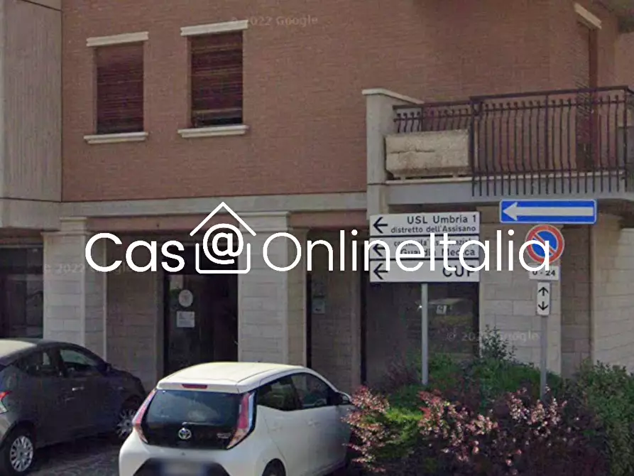 Immagine 5 di Negozio in vendita  in Viale Patrono d'Italia 43 a Assisi