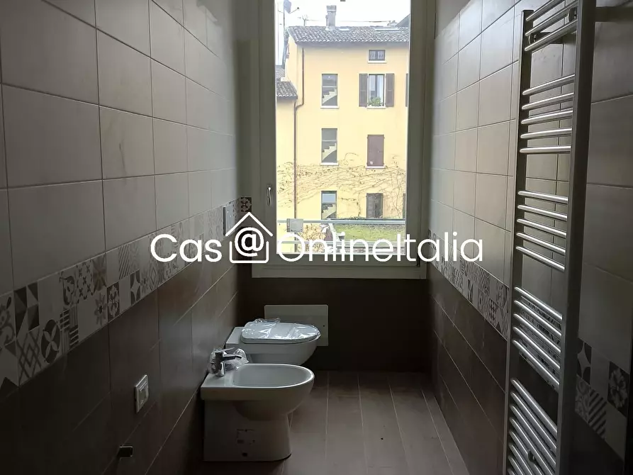 Immagine 6 di Appartamento in vendita  in Corso Benedetto Cairoli 11 a Reggio Nell'emilia