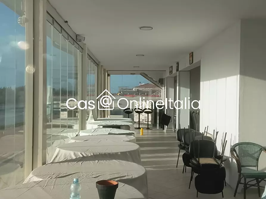 Immagine 2 di Bar / Ristorante in affitto  in Viale Europa a Viareggio