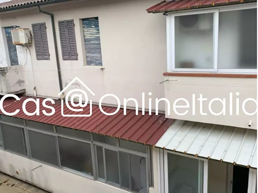 Immagine 1 di Appartamento in vendita  in Via Aurelia Sud a Viareggio