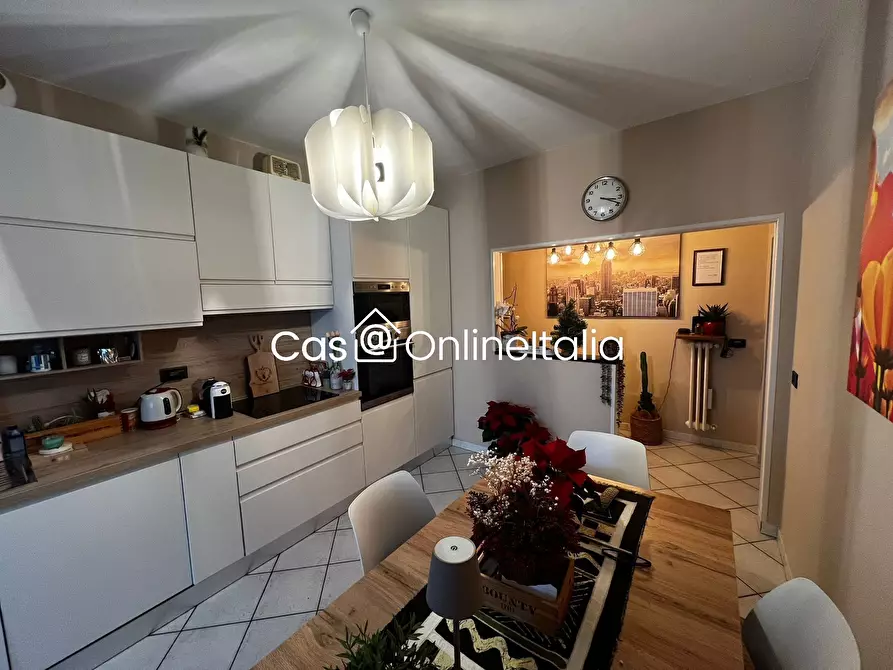 Immagine 1 di Appartamento in vendita  in Via Carlo Forlanini 47 a Prato