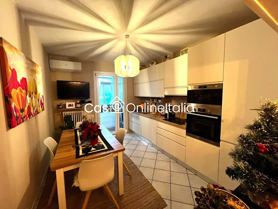 Immagine 3 di Appartamento in vendita  in Via Carlo Forlanini 47 a Prato