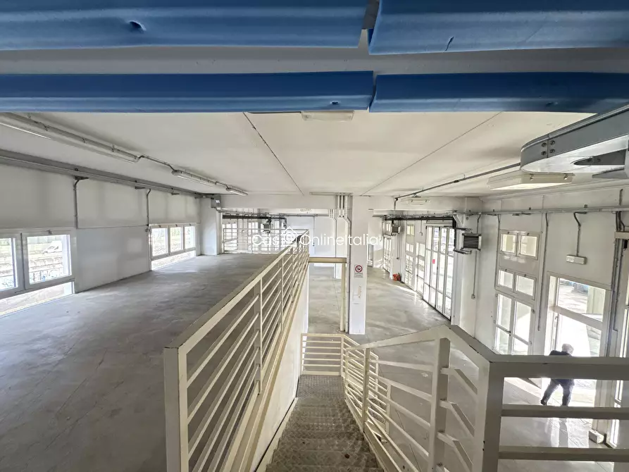 Immagine 10 di Capannone industriale in vendita  in Via Livorno 8 a Firenze