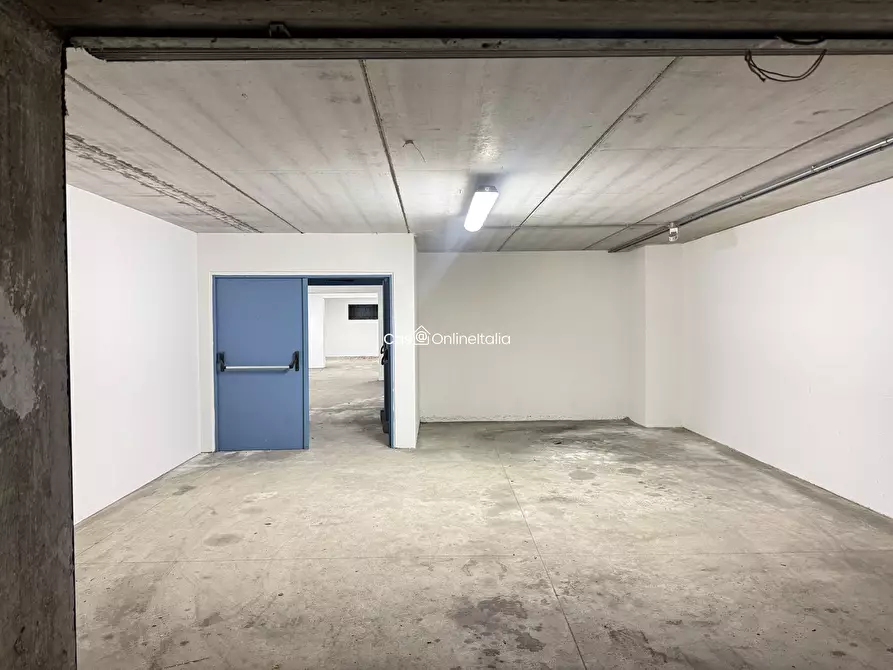 Immagine 13 di Capannone industriale in vendita  in Via Livorno 8 a Firenze