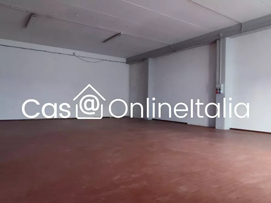 Immagine 10 di Capannone industriale in affitto  in Via Giorgio Ambrosoli 23 a Scandicci