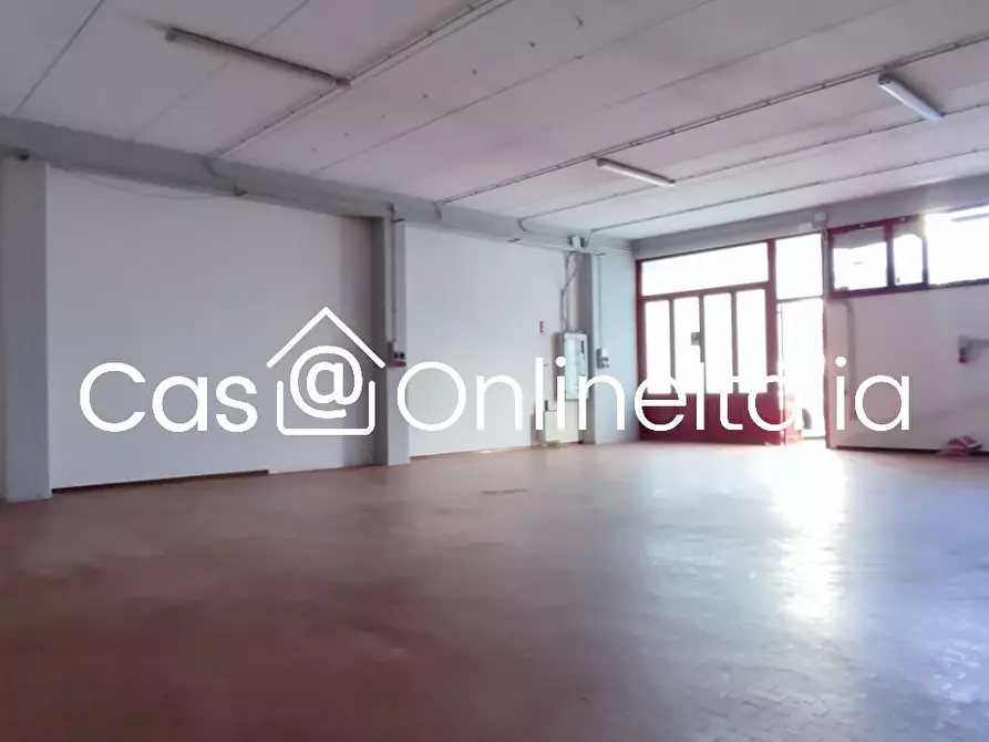Immagine 2 di Capannone industriale in affitto  in Via Giorgio Ambrosoli 23 a Scandicci