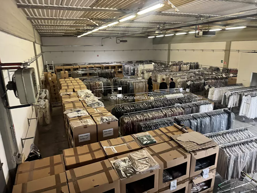 Immagine 3 di Capannone industriale in affitto  in Viale Giacomo Leopardi 31 a Carmignano