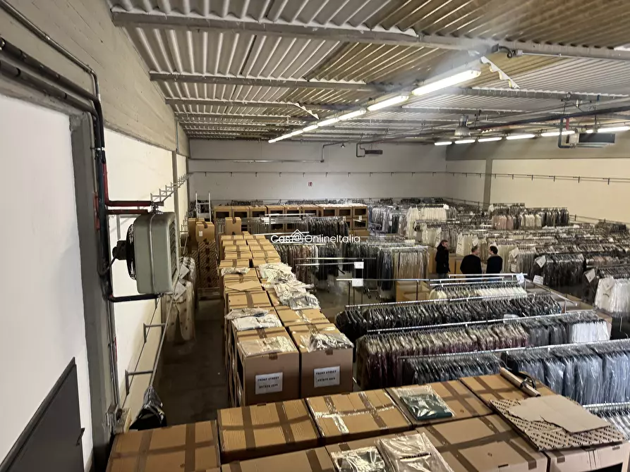 Immagine 4 di Capannone industriale in affitto  in Viale Giacomo Leopardi 31 a Carmignano