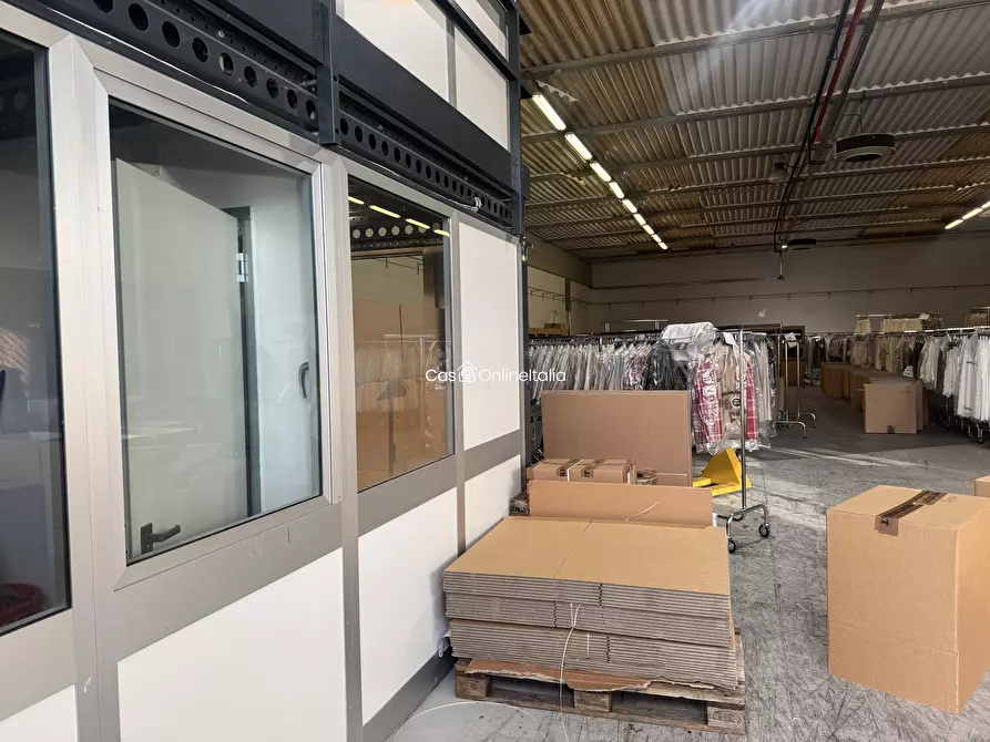 Immagine 8 di Capannone industriale in affitto  in Viale Giacomo Leopardi 31 a Carmignano