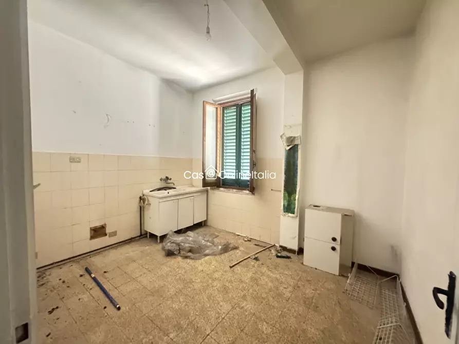 Immagine 3 di Terratetto in vendita  in Via Roma 4 a Capraia E Limite