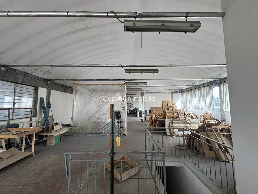 Immagine 1 di Capannone industriale in affitto  in Via del Padule a Scandicci