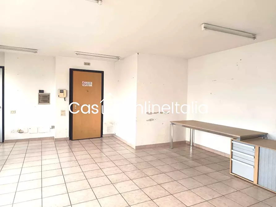 Immagine 4 di Ufficio in vendita  in Via Fabio Filzi 47 a Prato
