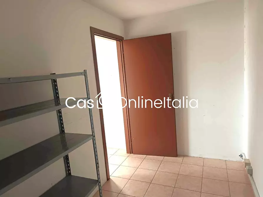 Immagine 11 di Ufficio in vendita  in Via Fabio Filzi 47 a Prato