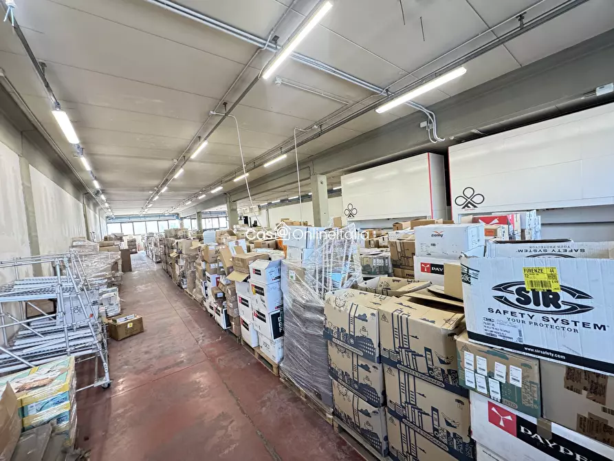 Immagine 6 di Capannone industriale in affitto  in Via Charta 77 10 a Scandicci