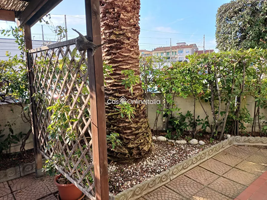 Immagine 17 di Appartamento in affitto  in Via Monte Croce 2 a Viareggio